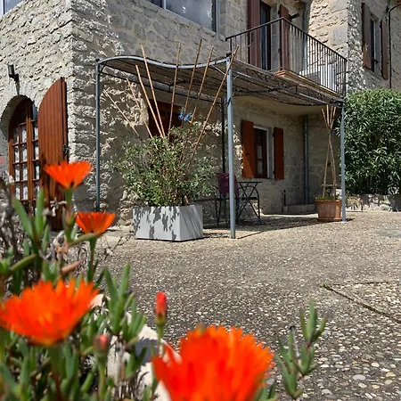 Alojamento de Acomodação e Pequeno-almoço La Peireta-provencale Saint Alban Auriolles